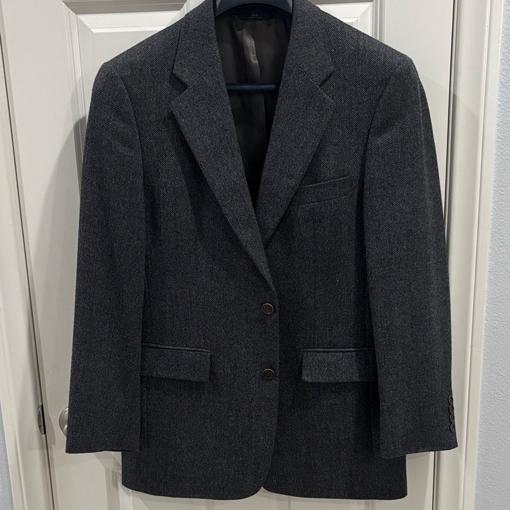 Brooks Brothers Charcoal Blazer. Wool. Size 40R